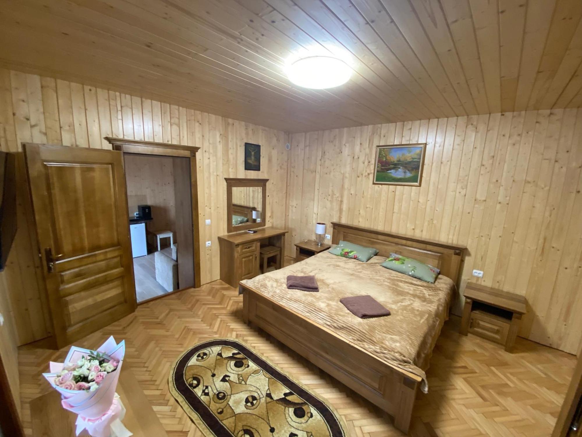 Садиба У Дохтора Відпочинок У Карпатах Golubinoye Exterior photo